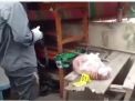 WARGA MUARO JAMBI TEMUKAN MAYAT BAYI TERBUNGKUS PLASTIK