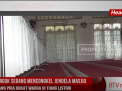 KEPERGOK SEDANG MENCONGKEL JENDELA MASJID, SEORANG PRIA DIIKAT WARGA DI TIANG LISTRIK