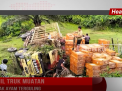 MOBIL TRUK MUATAN TERNAK AYAM TERGULING