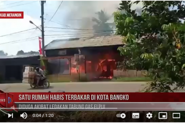 SATU RUMAH HABIS TERBAKAR DI KOTA BANGKO, DIDUGA AKIBAT LEDAKAN TABUNG GAS ELPIJI