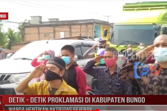DETIK DETIK PROKLAMASI DI KABUPATEN BUNGO, WARGA HENTIKAN AKTIFITAS SEJENAK