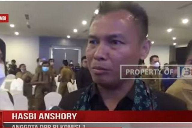 TANGGAPAN ANGGOTA DPR RI TERKAIT PEMBAGIAN STB GRATIS