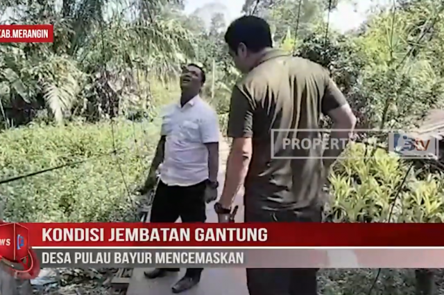 KONDISI JEMBATAN GANTUNG DESA PULAU BAYUR MENCEMASKAN