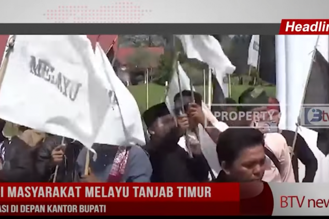 ALIANSI MASYARAKAT MELAYU TANJAB TIMUR GELAR ORASI DI DEPAN KANTOR BUPATI