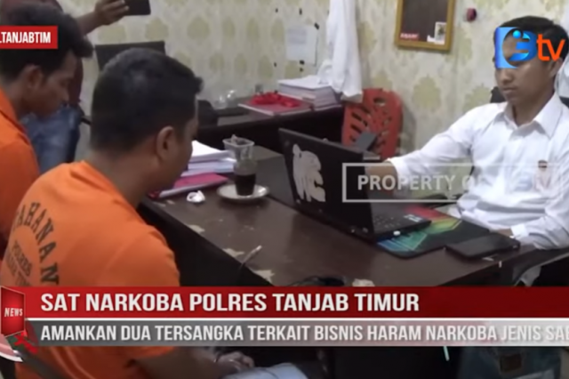 SAT NARKOBA POLRES TANJAB TIMUR AMAN DUA TERSANGKA TERKAIT BISNIS HARAM NARKOBA JENIS SABU