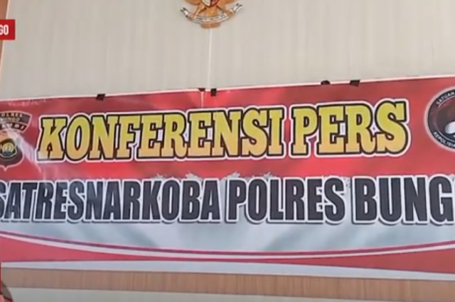 2 SEKAWAN HENDAK EDARKAN GANJA DITANGKAP POLISI