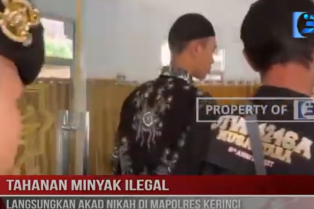 TAHANAN MINYAK ILEGAL LANGSUNGKAN AKAD NIKAH DI MAPOLRES KERINCI