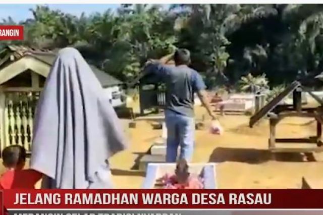 JELANG RAMADHAN WARGA DESA RASAU MERANGIN GELAR TRADISI NYADRAN