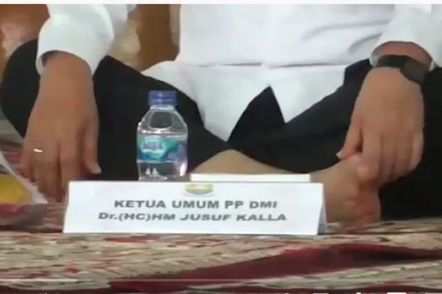AL HARIS DAMPINGI JK KUKUHKAN PENGURUS DEWAN MESJID INDONESIA DI JAMBI