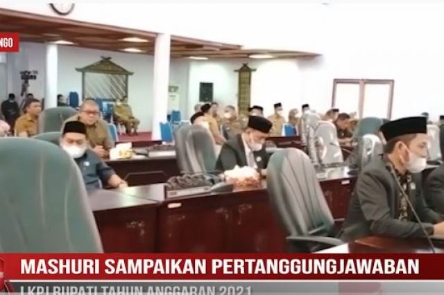 MASHURI SAMPAIKAN PERTANGGUNGJAWABAN LKPJ BUPATI TAHUN ANGGARAN 2021