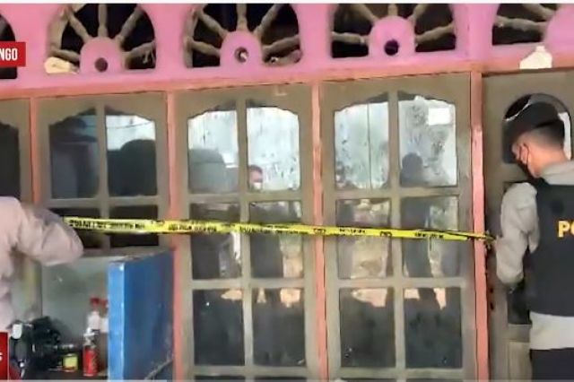 POLRES BUNGO SEGEL GUDANG YANG DIDUGA TIMBUN BBM PERTAMAX DAN PERTALITE