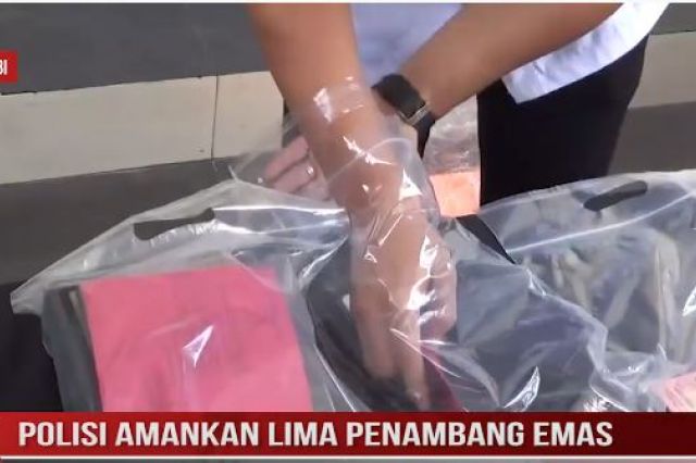 POLISI AMANKAN LIMA PENAMBANG EMAS ILEGAL DI BUNGO