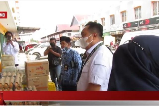 HARGA TELUR AYAM RAS DI PASAR TRADSONAL JAMBI MERANGKAK NAIK